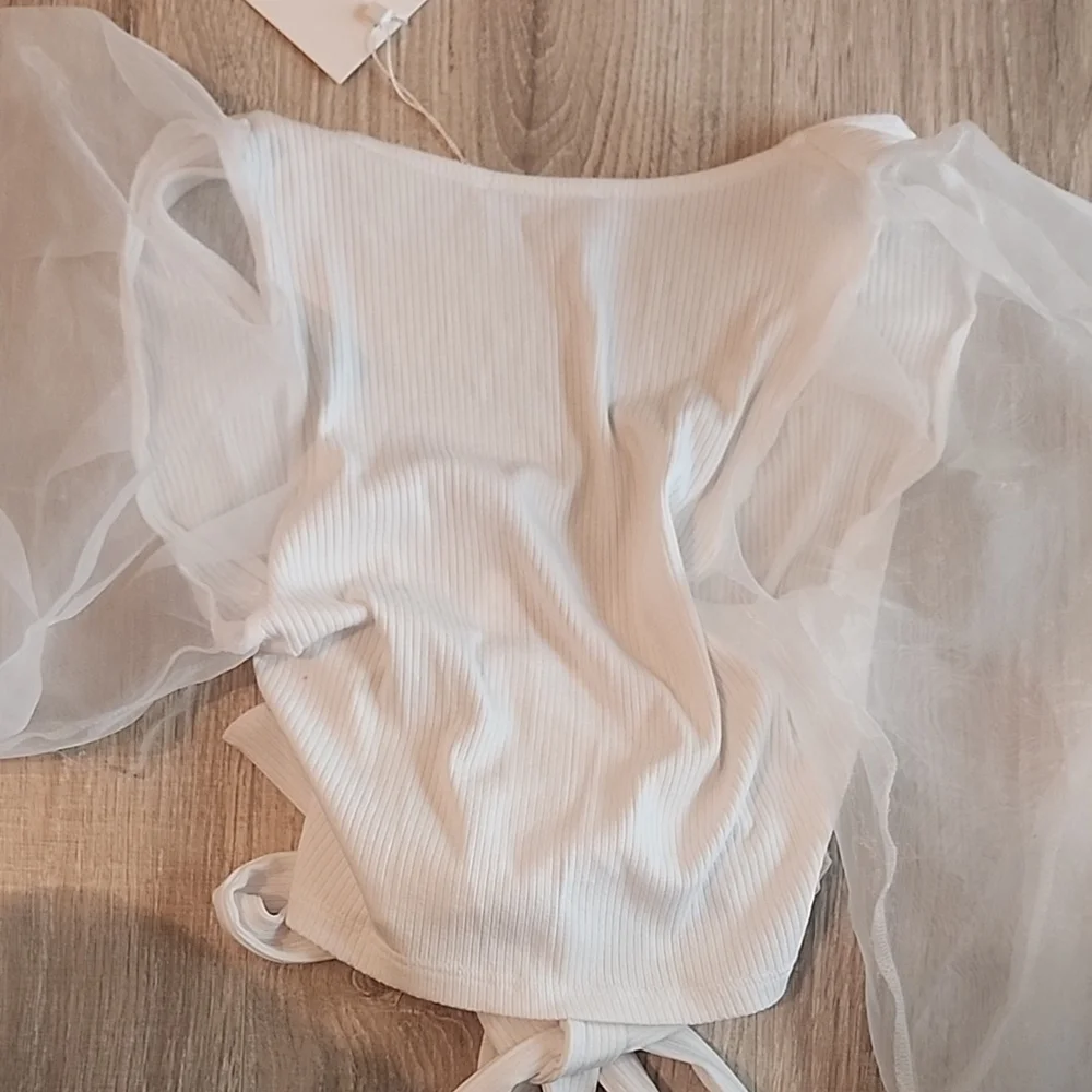NWOT Zara White Sheer Puff Sleeve Wrap Crop Top